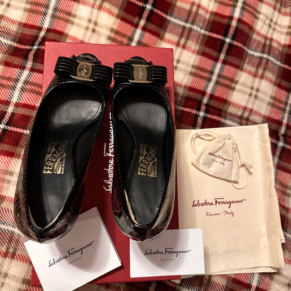 Ferragamo - Picture 3 of 5
